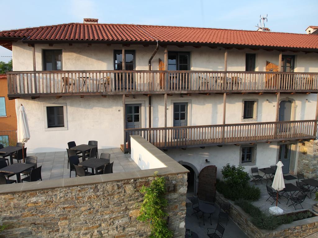 Boutique Hotel Dvor Доброво Екстериор снимка