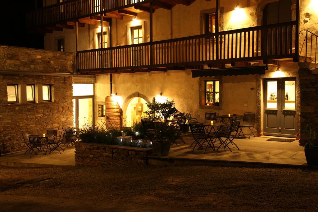 Boutique Hotel Dvor Доброво Екстериор снимка
