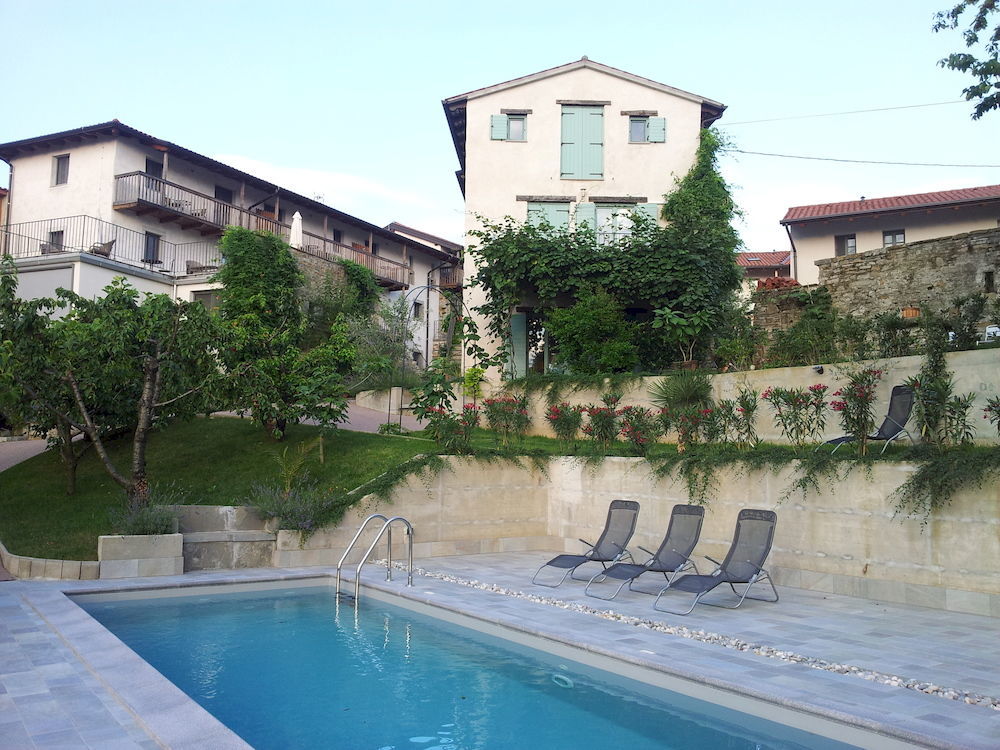 Boutique Hotel Dvor Доброво Екстериор снимка
