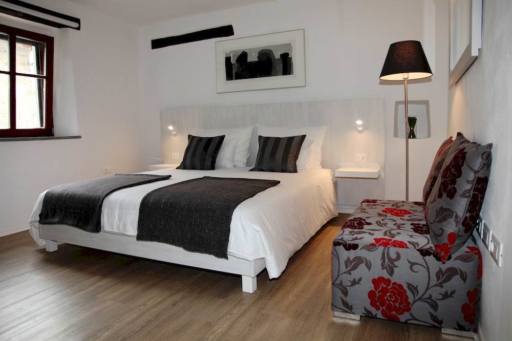 Boutique Hotel Dvor Доброво Екстериор снимка
