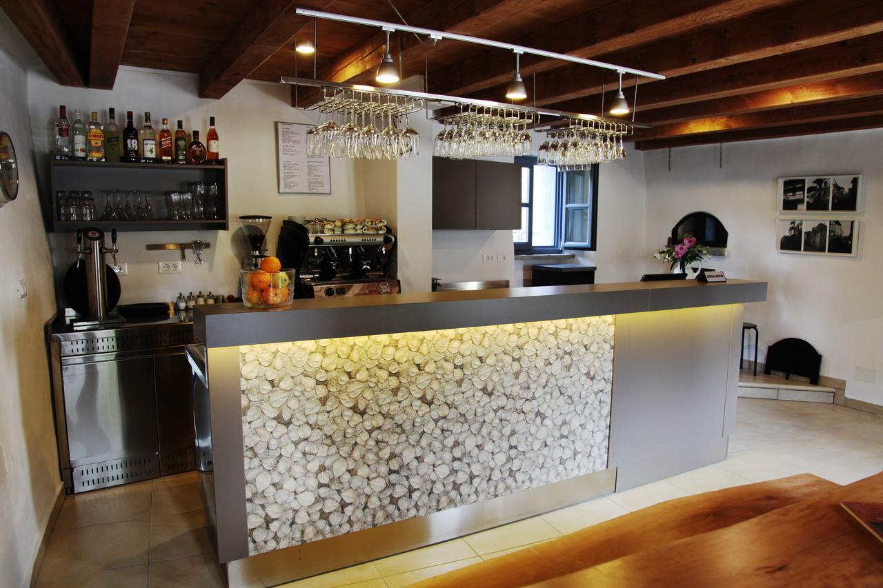 Boutique Hotel Dvor Доброво Екстериор снимка